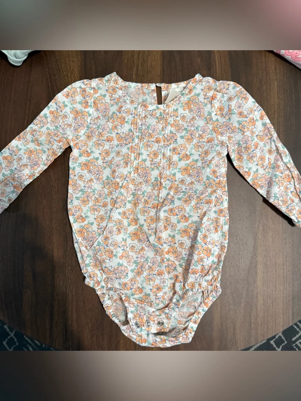 ✨2/$6✨ Baby girl Oshkosh onesie